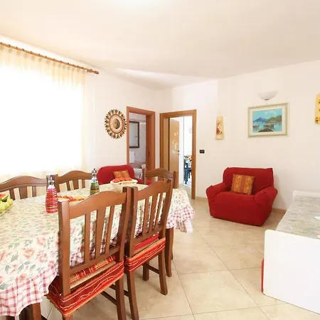 Cotriero Pineta White House Apartment *